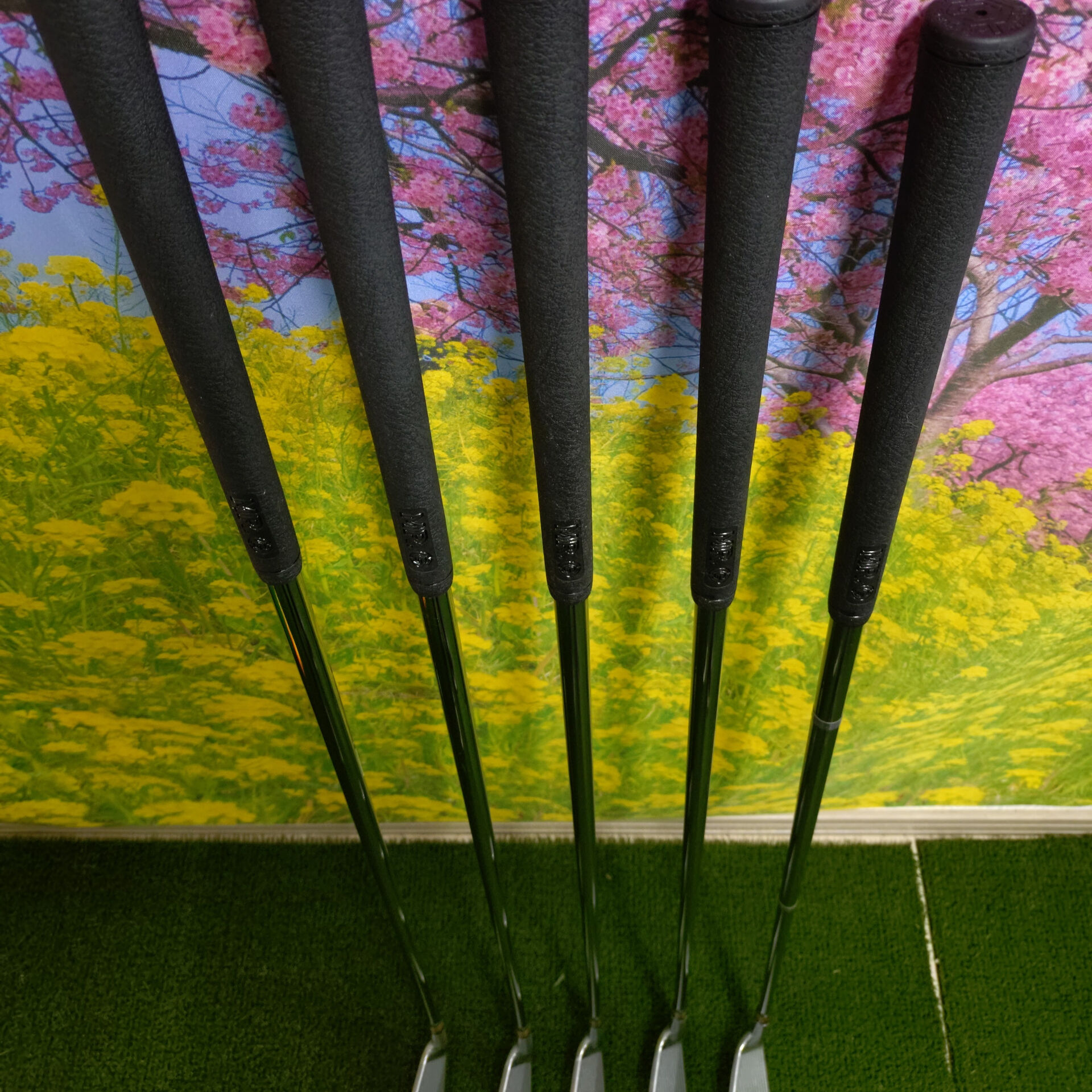 【シックなグリップでスコアアップ⛳️】
